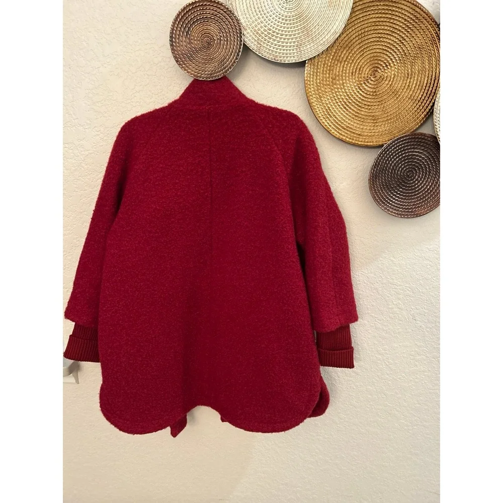 Weatherproof red BUTTON FRONT BOUCLE TOPPER WITH KNIT SLEEVES size Large